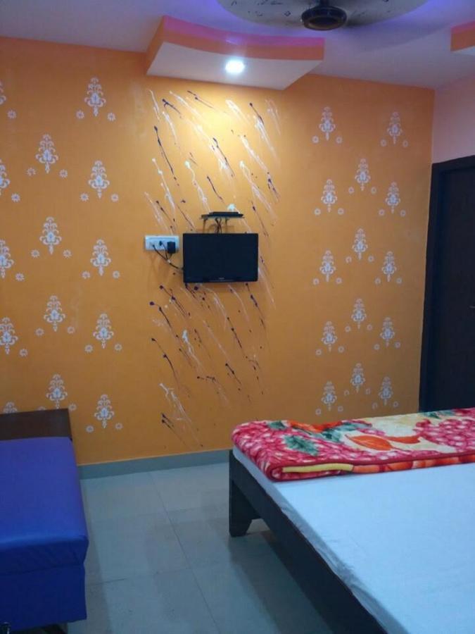 Hotel Atithi Galaxy Канпур Экстерьер фото