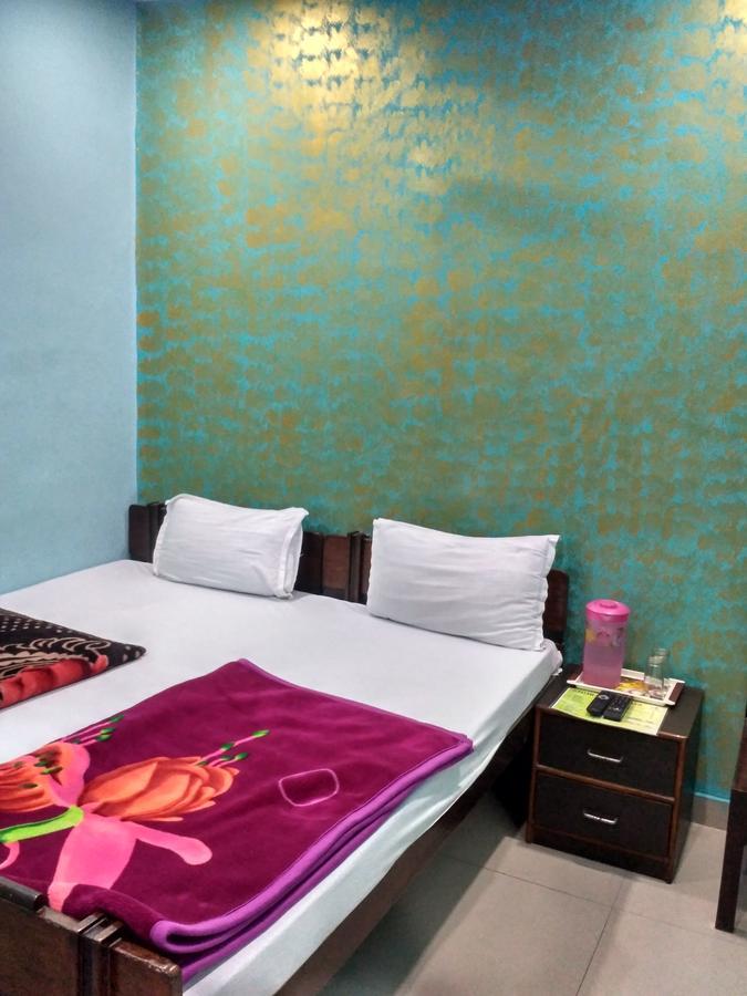 Hotel Atithi Galaxy Канпур Экстерьер фото